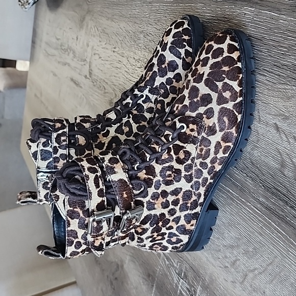 NEW! REBECCA MINKOFF Jaiden Cowhide  Animal Print Combat Boots Size 10 - Picture 3 of 12